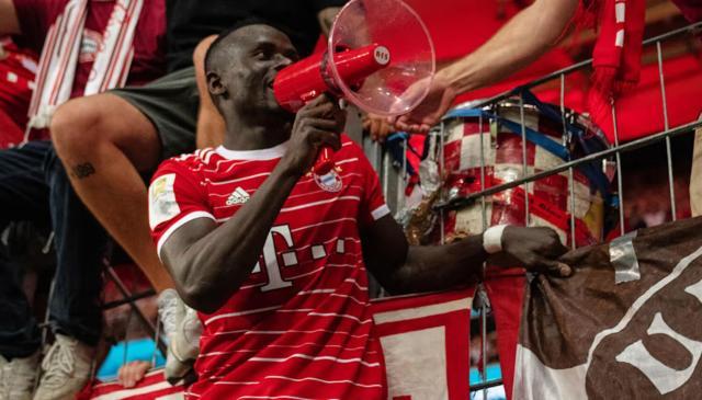 星空.综合体育官网-马内全能，拜仁高能！德甲揭幕战感受速度与激情